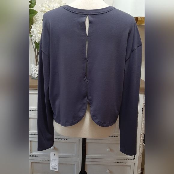 NWT Apana Yoga Long Sleeve Active Wear Top - Picture 4 of 5